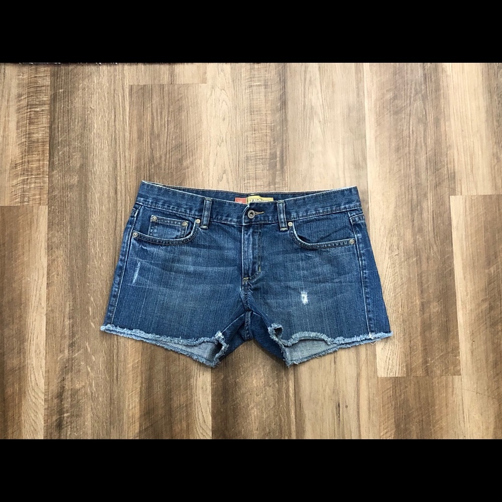 Cut off Jean Shorts sz 6 * cute and comfy!